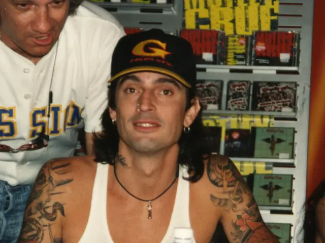 Ice detainee from Canada had pre-existing health concerns prior to passing away, confirms agency