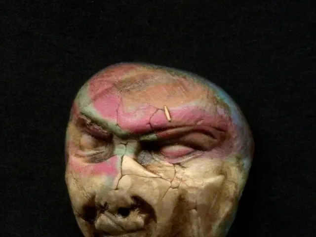 Unfamiliar Recurrence: Definition and Distinctions with Deja Vu