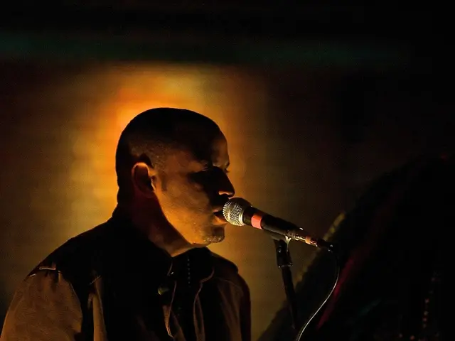 Facial Treatment using Microcurrents: An Explanation of Concept, Operation, and Devices