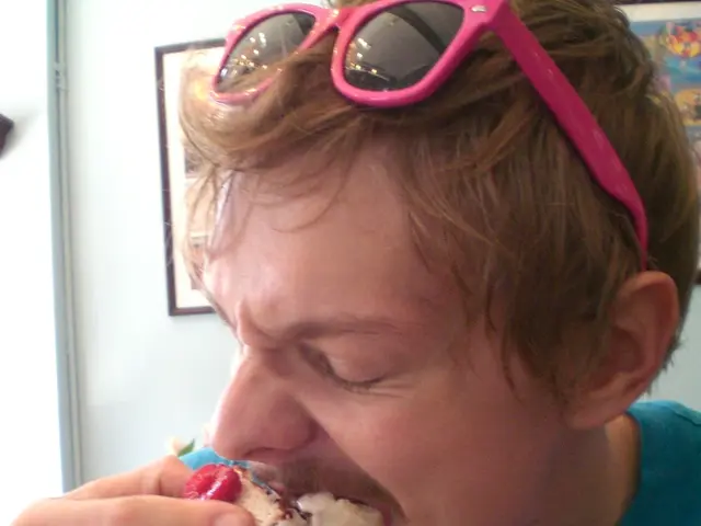 Experiencing the Thrill of Mukbang: Unveiling Surprising Impacts on Your Hunger