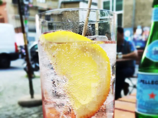 Does consuming lemon juice have the ability to break down uric acid in the case of gout?