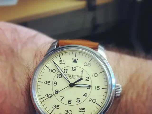 Advantages of Chiropractic Treatment for Hand Ache Post-Automobile Collision